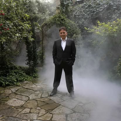 Simon Drakes House of Magic